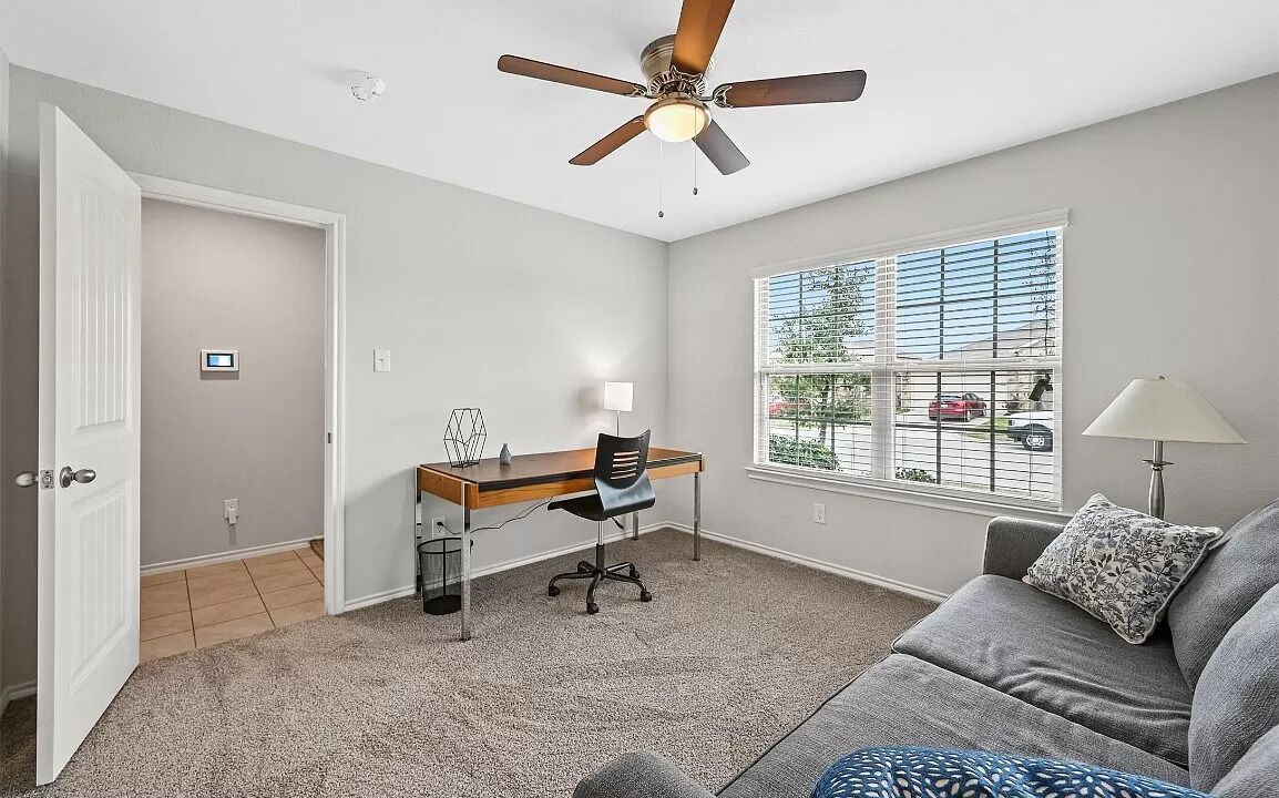 Photo of Livingroom in Forney