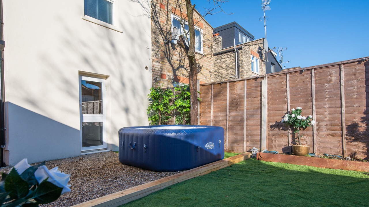 Photo of Outdoor in Loughton