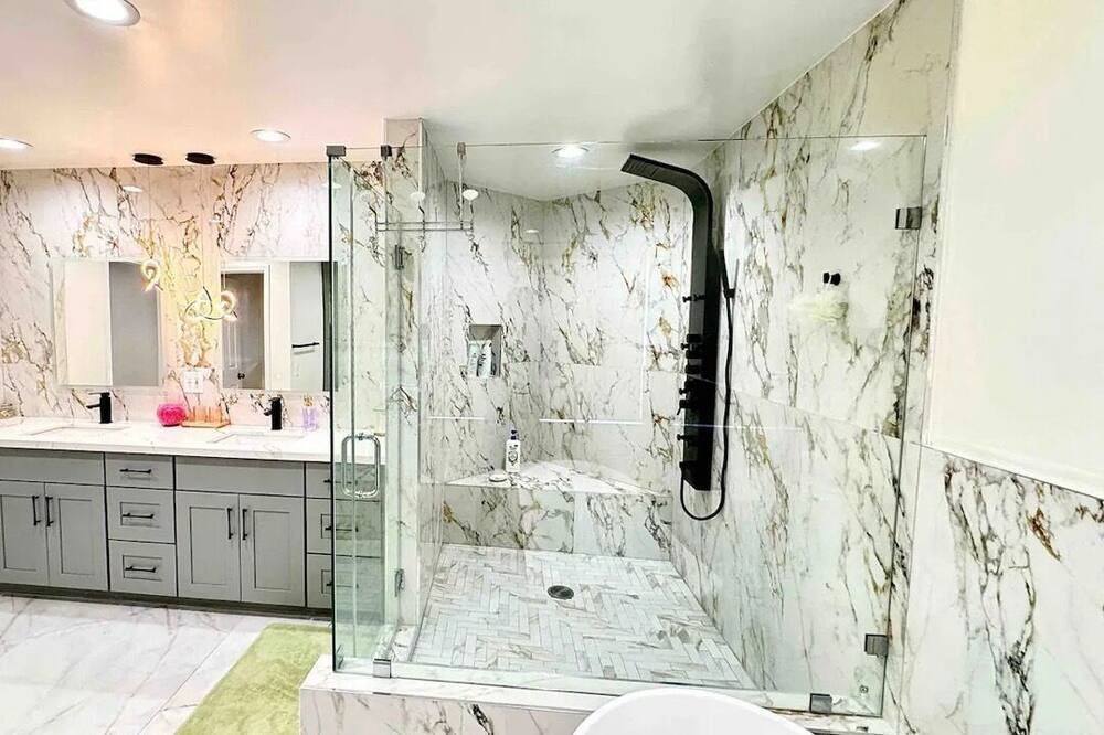 Photo of Bathroom in West Covina