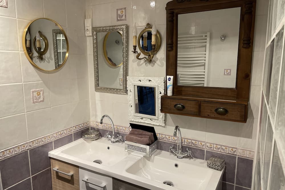 Photo of Bathroom in Le Pizou