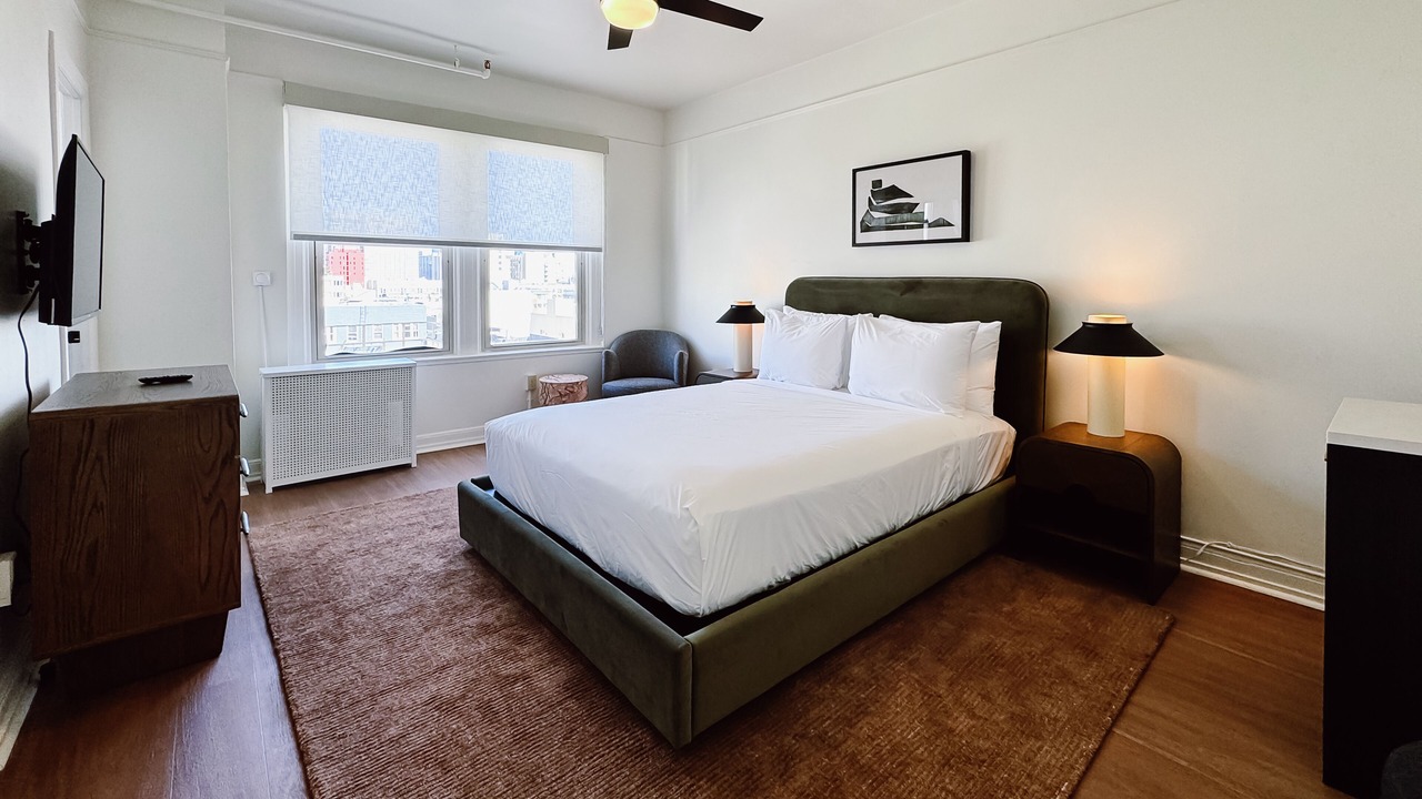 Photo of Bedroom in Theater District