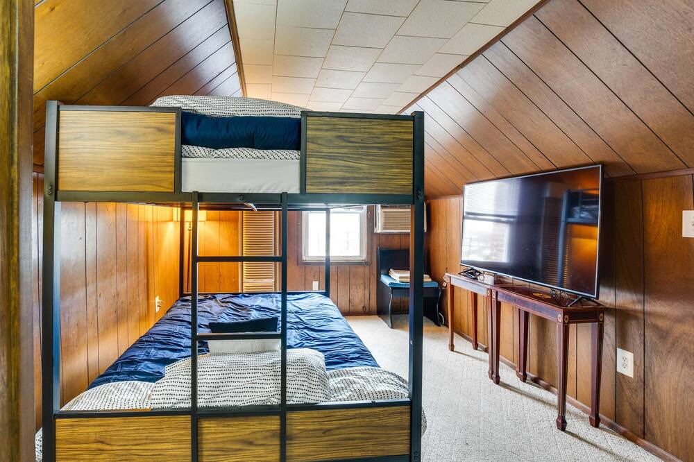 Photo of Bedroom in Dumont