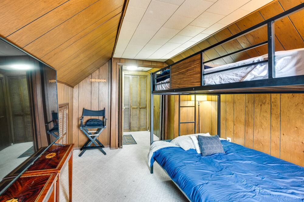 Photo of Bedroom in Dumont