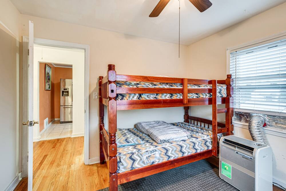 Photo of Bedroom in Dumont