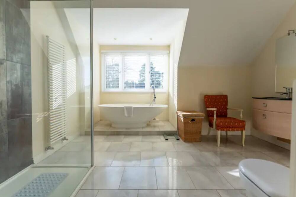 Photo of Bathroom in Ferndown