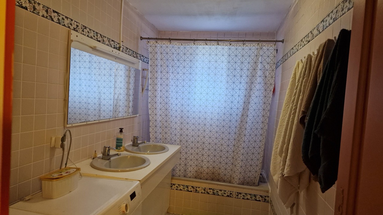 Photo of Others in Peron