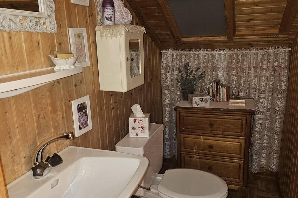 Photo of Bathroom in Montreux