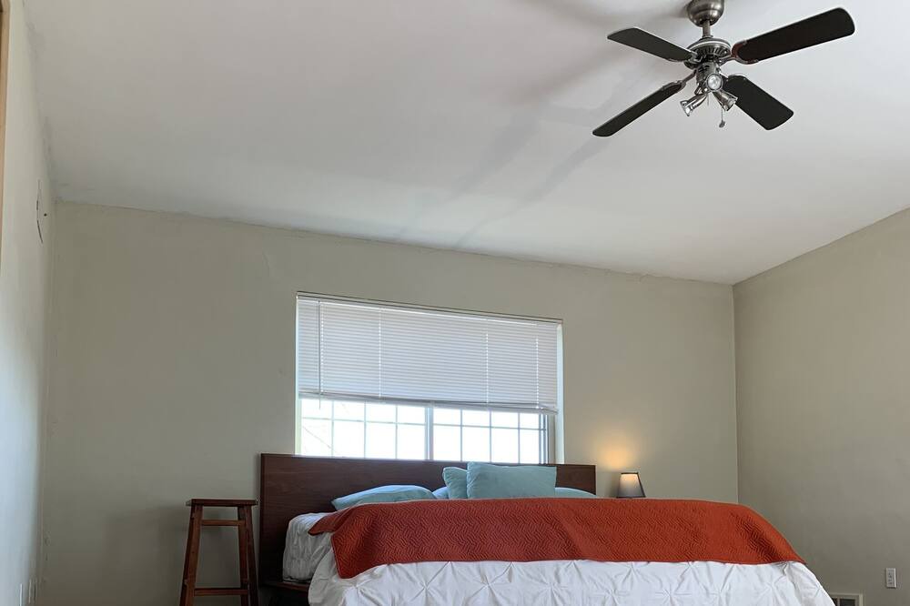 Photo of Bedroom in Lindenwood Park