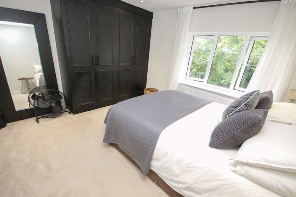 Photo of Others in Eccles