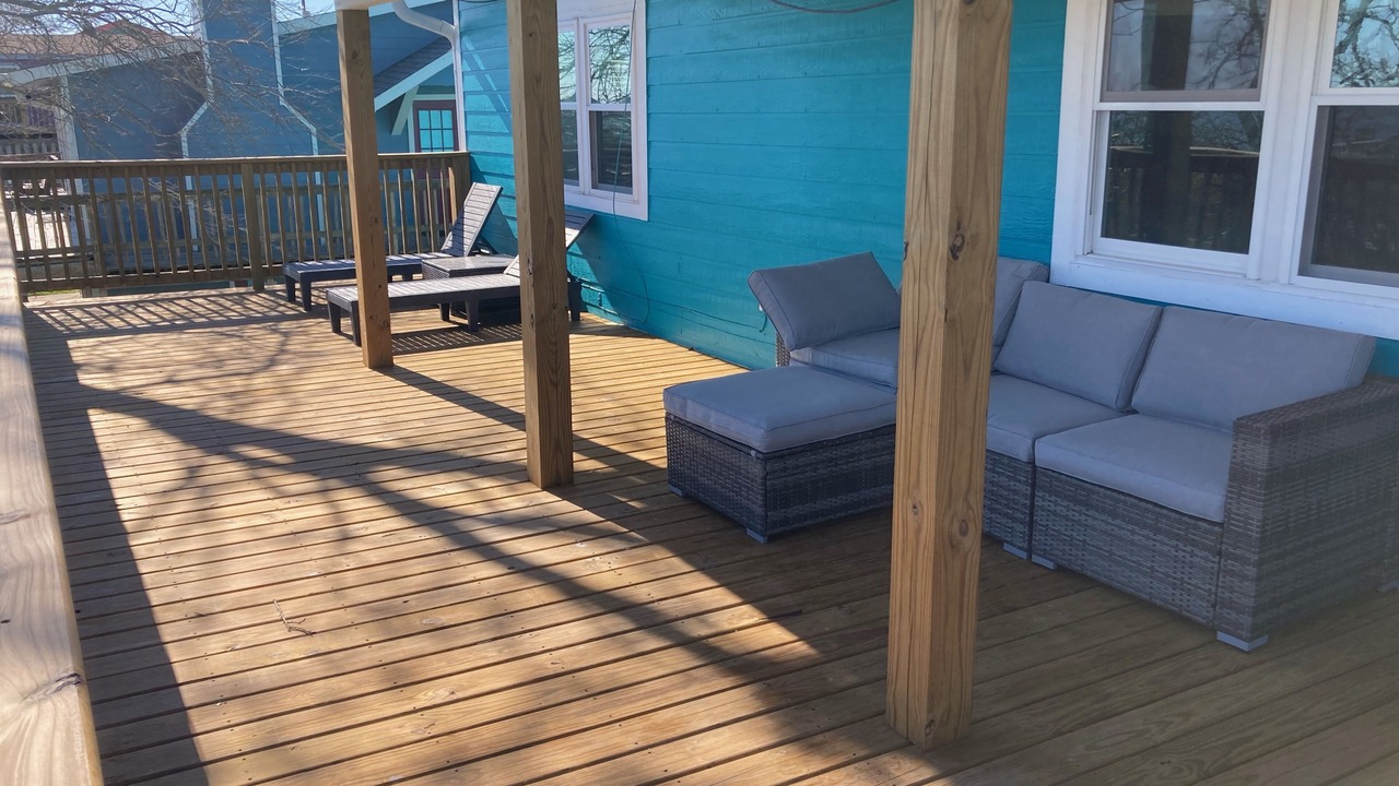 Photo of Patio Balcony in Elmaton