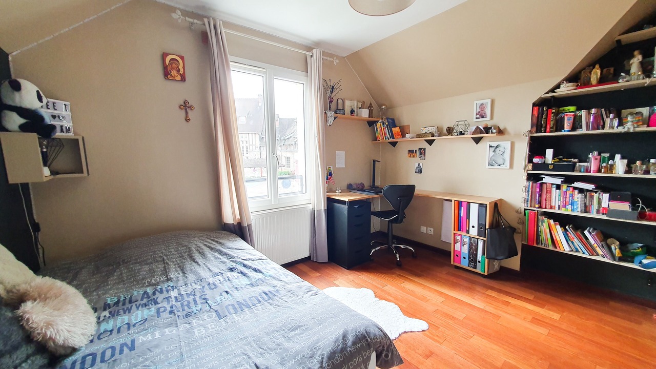 Photo of Others in Jouy-en-Josas