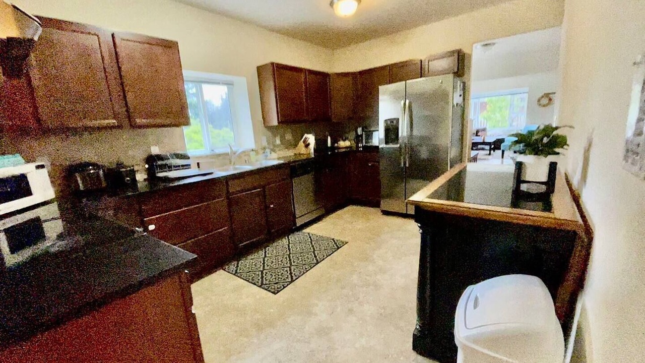 Photo of Kitchen in Haller Lake