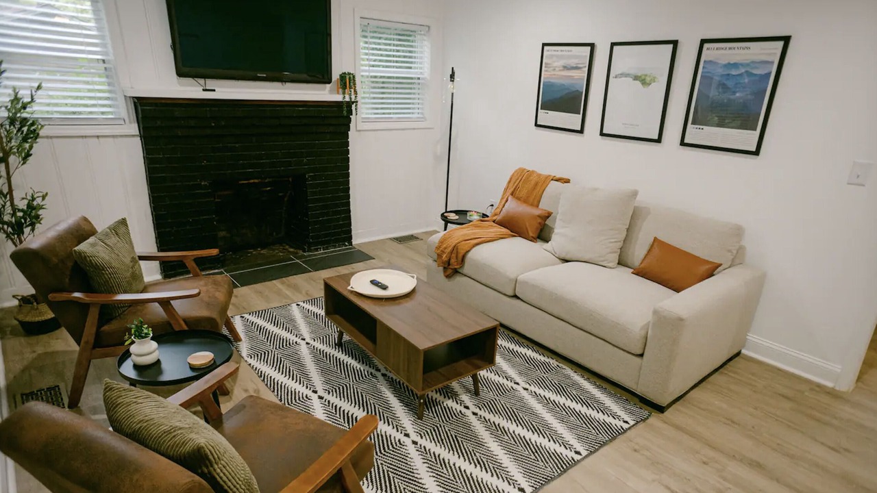 Photo of Livingroom in Hickory