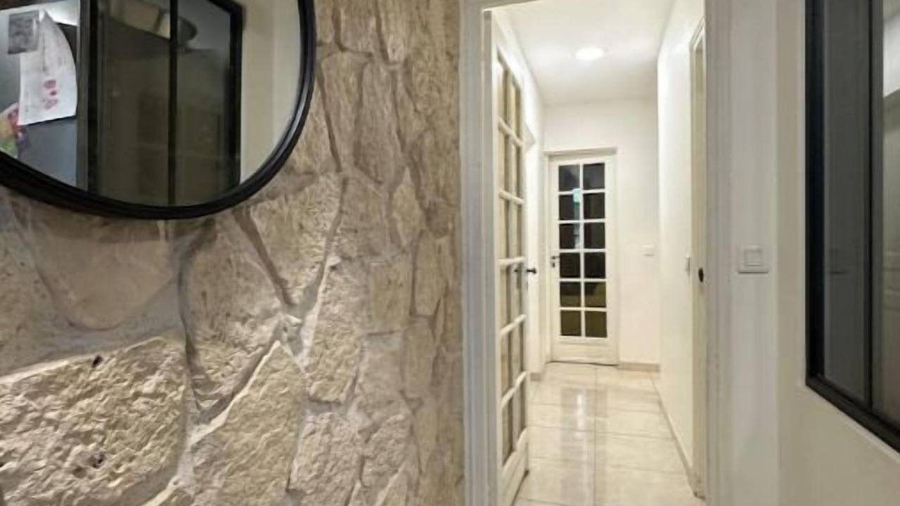 Photo of Others in Port-Aviation