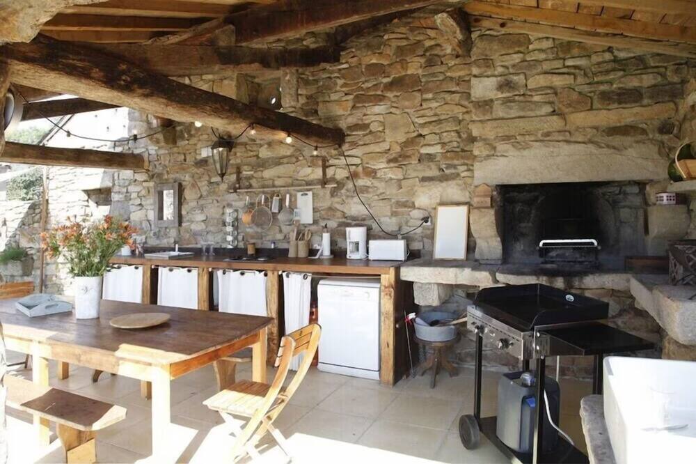 Photo of Kitchen in Lacapelle-Segalar