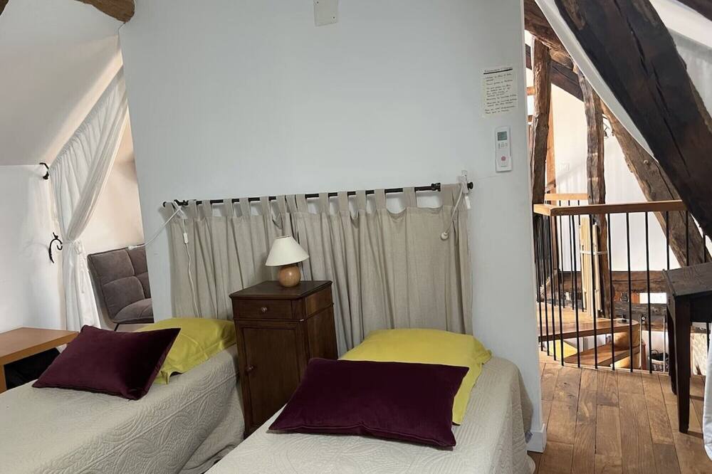 Photo of Bedroom in Lacapelle-Segalar