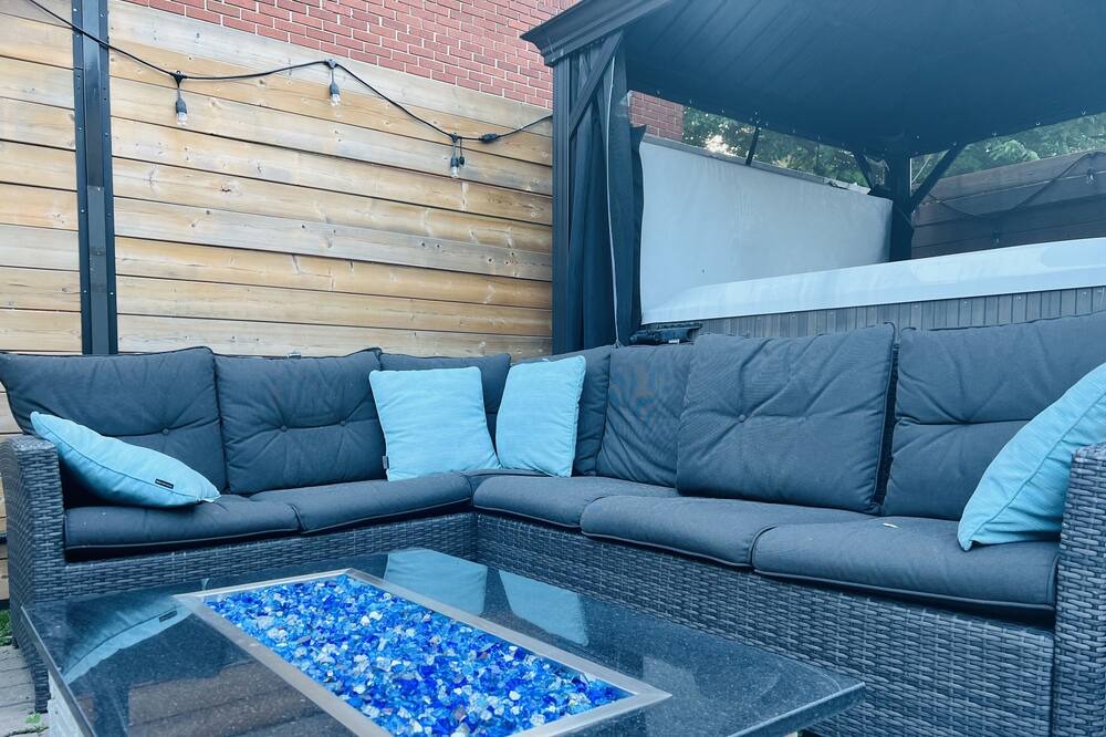 Photo of Livingroom in Westboro
