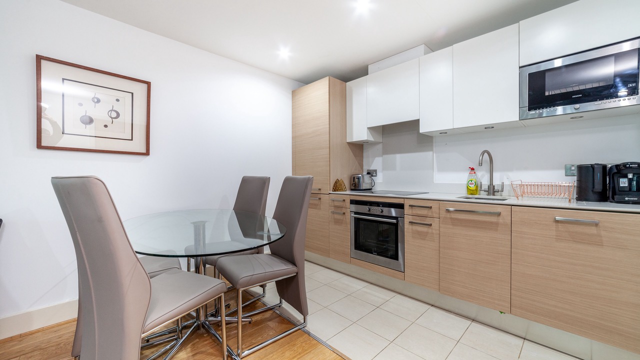 Photo of Others in Vauxhall