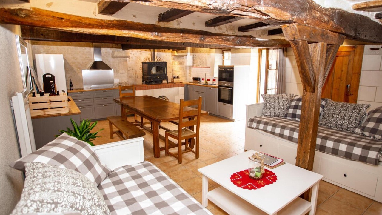 Photo of Livingroom in Sennevieres