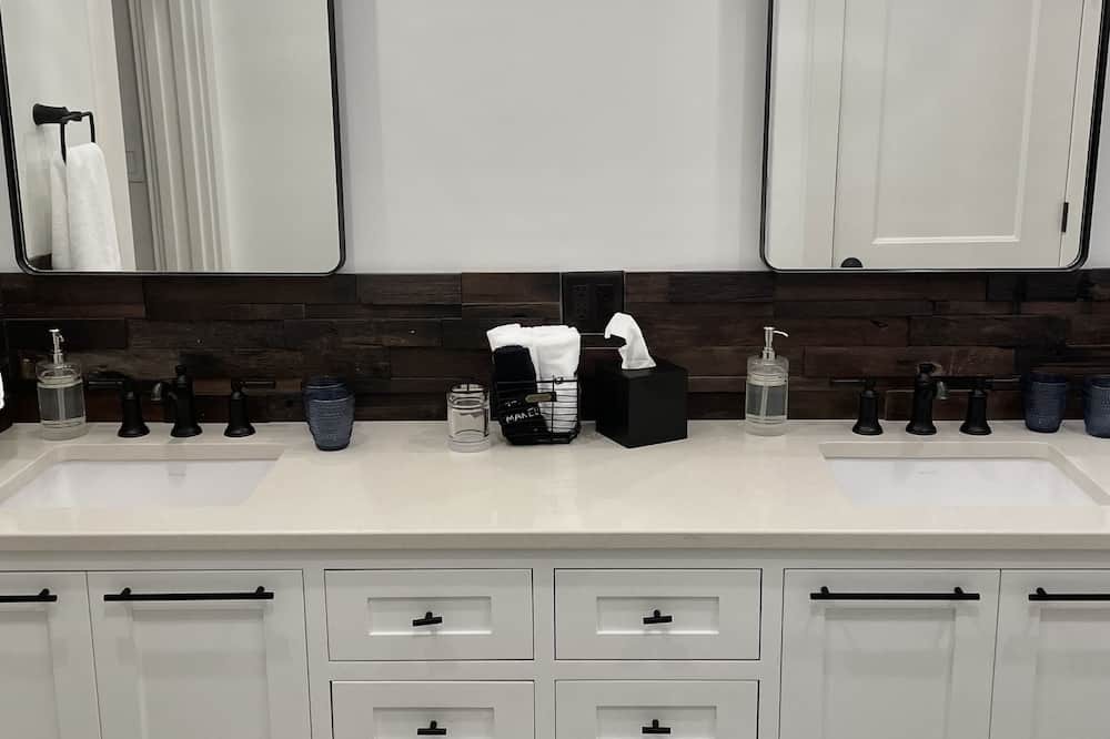 Photo of Bathroom in Comfort
