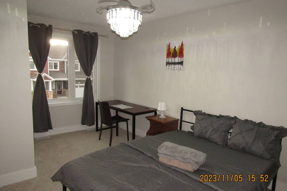 Photo of Bedroom in Ottawa Division