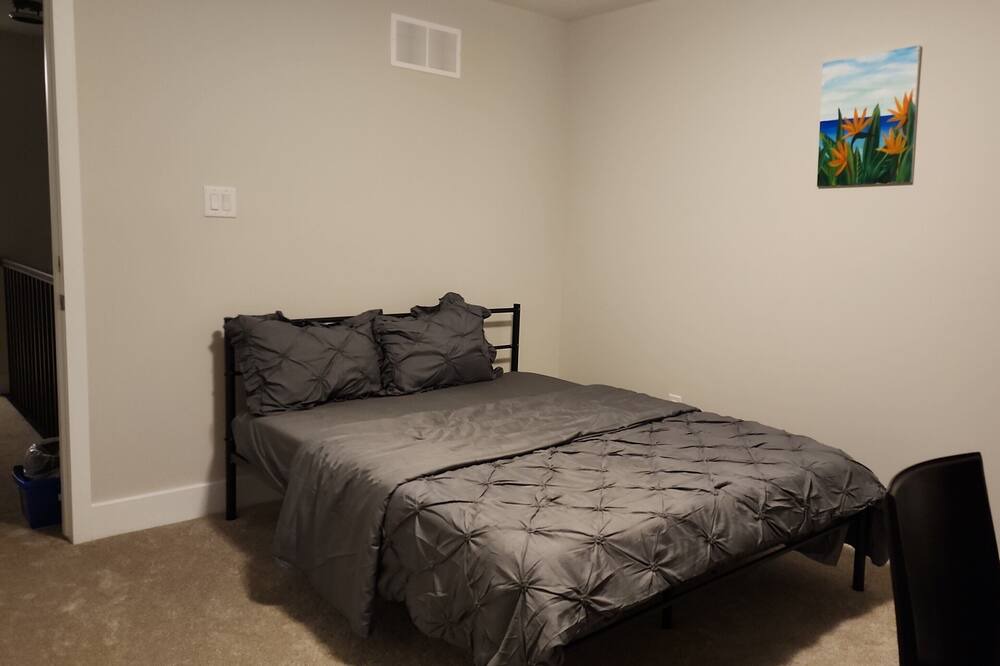 Photo of Bedroom in Ottawa Division