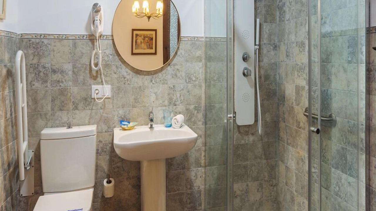 Photo of Bathroom in Ondara
