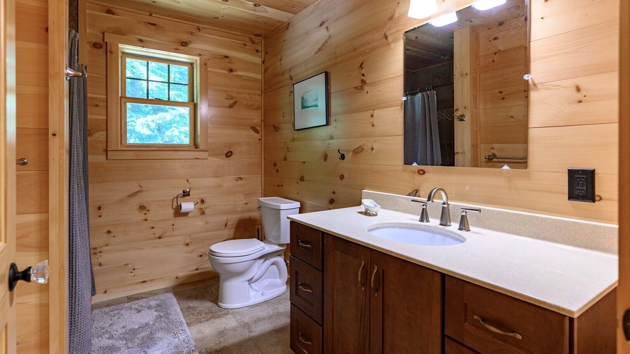 Photo of Bathroom in Inlet
