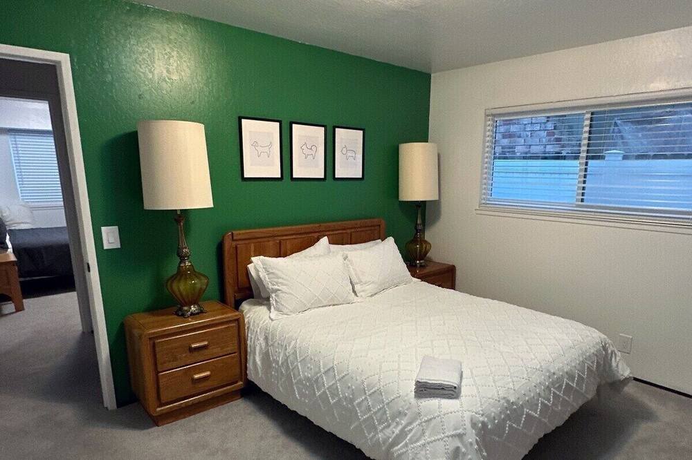 Photo of Bedroom in Covell Park