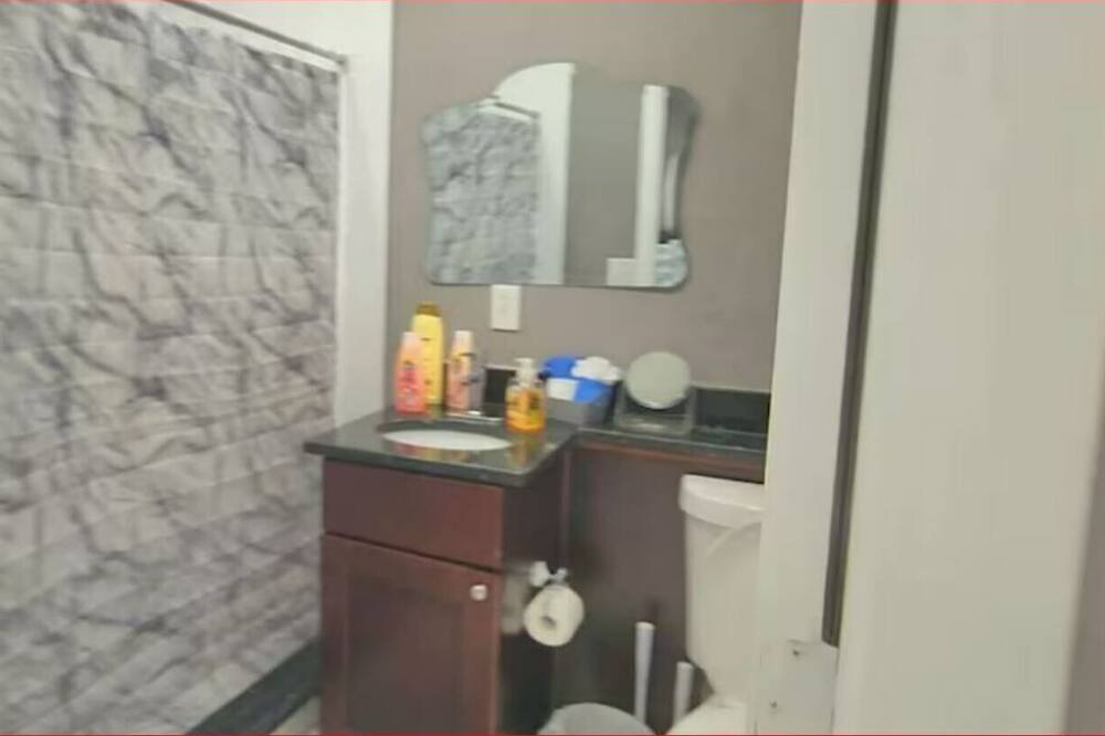 Photo of Bathroom in Egypt Lake-Leto