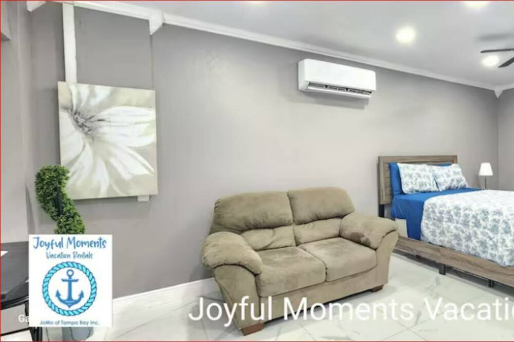 Photo of Bedroom in Egypt Lake-Leto