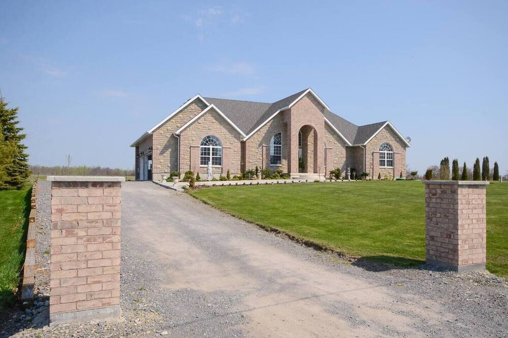 Photo of Outdoor in Carrying Place