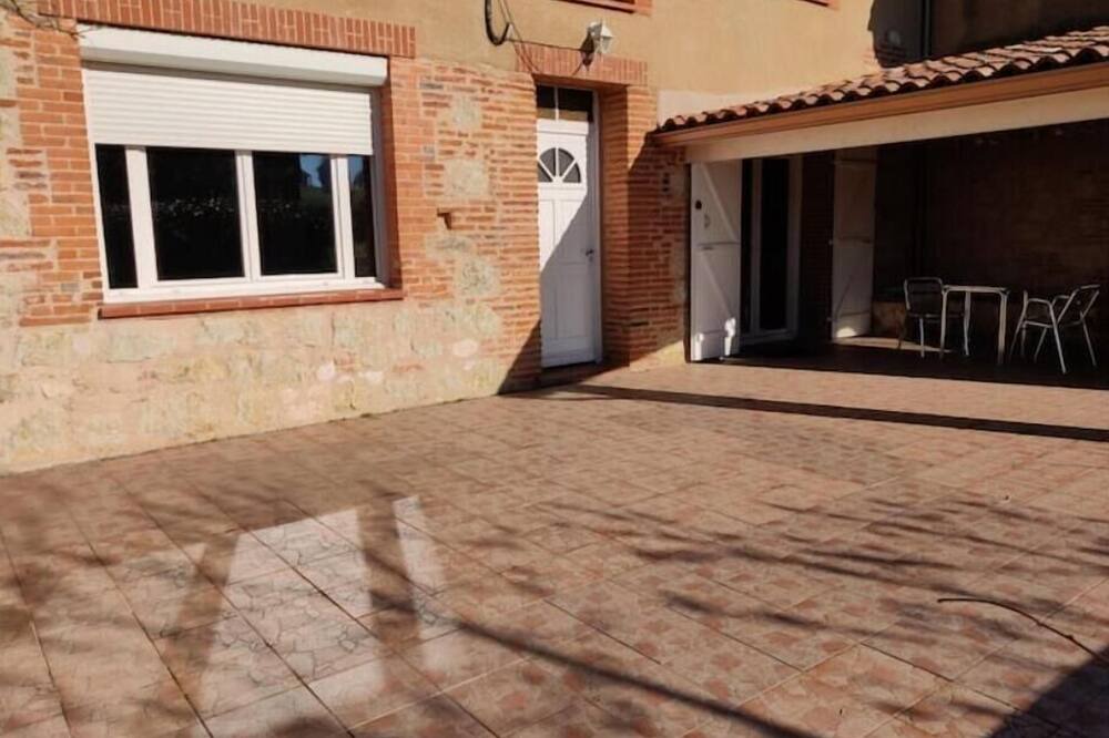 Photo of Patio Balcony in Maureville