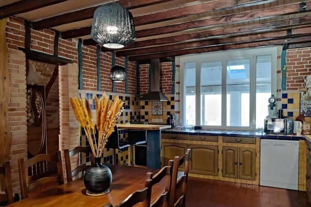 Photo of Kitchen in Maureville