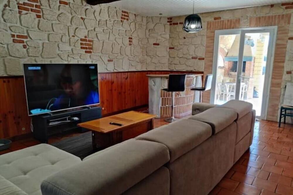 Photo of Livingroom in Maureville
