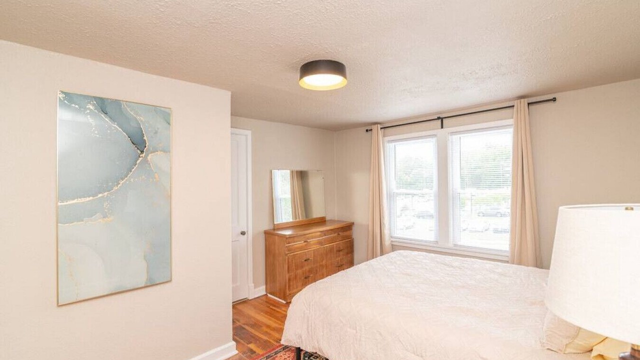 Photo of Bedroom in Jefferson City