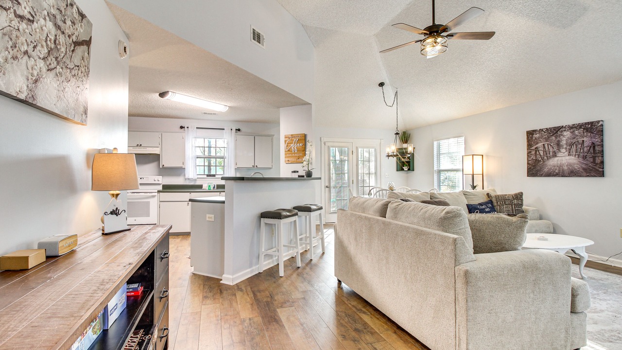 Photo of Others in Midway