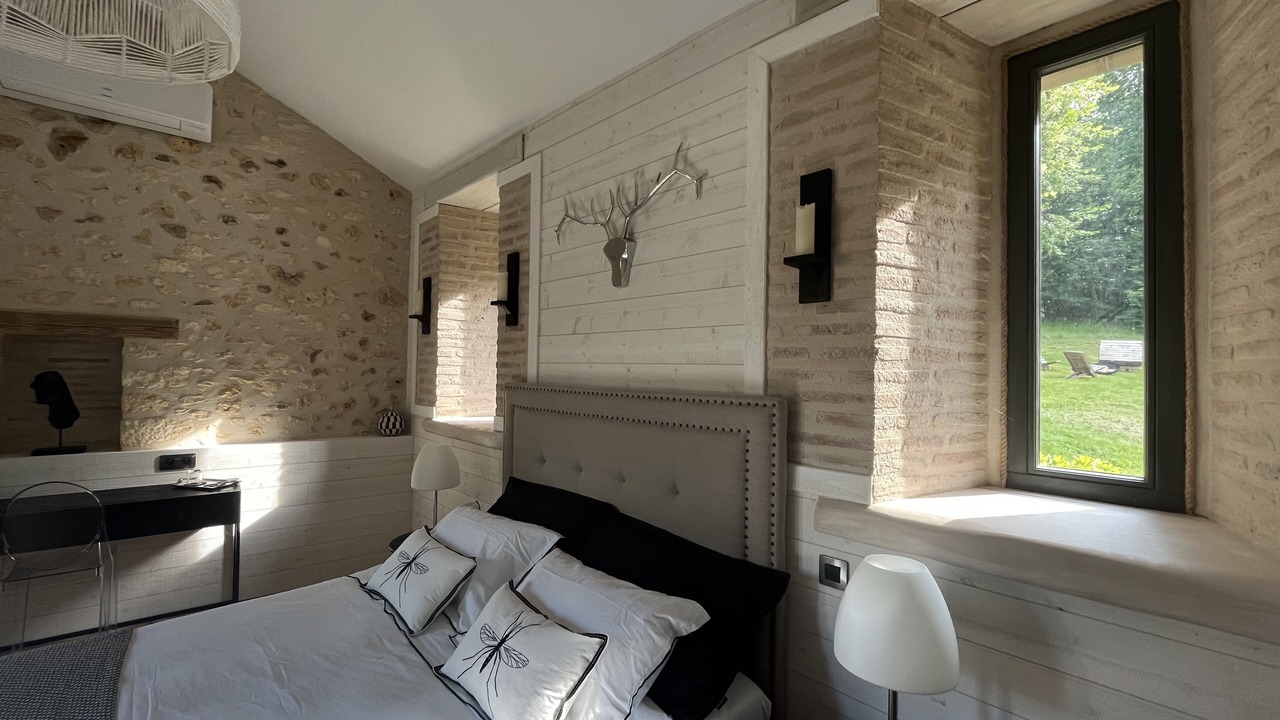Photo of Bedroom in Sainte-Alvere-Saint-Laurent-les-Batons