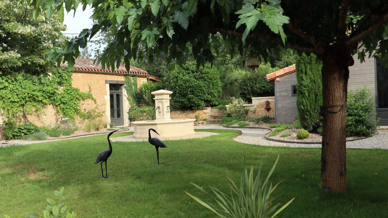 Photo of Outdoor in Sainte-Alvere-Saint-Laurent-les-Batons