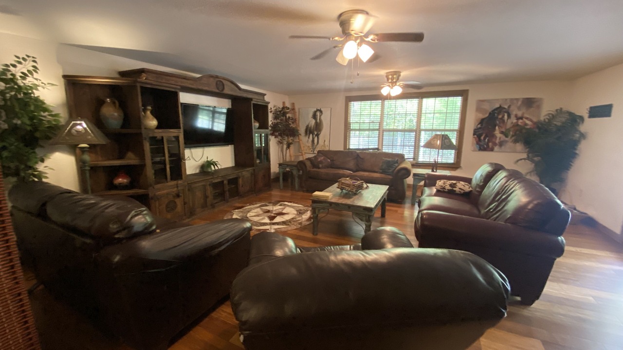 Photo of Livingroom in Plantersville
