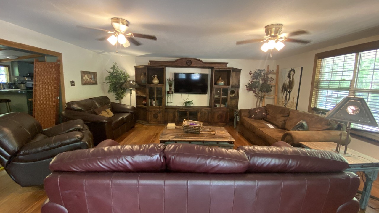 Photo of Livingroom in Plantersville