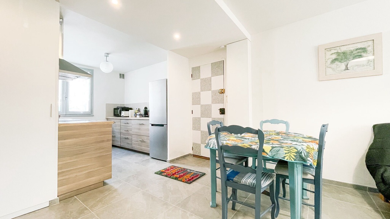 Photo of Others in Secteur 4