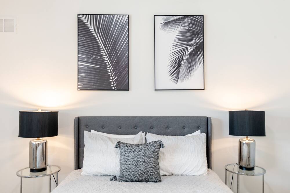 Photo of Bedroom in Crescent Beach