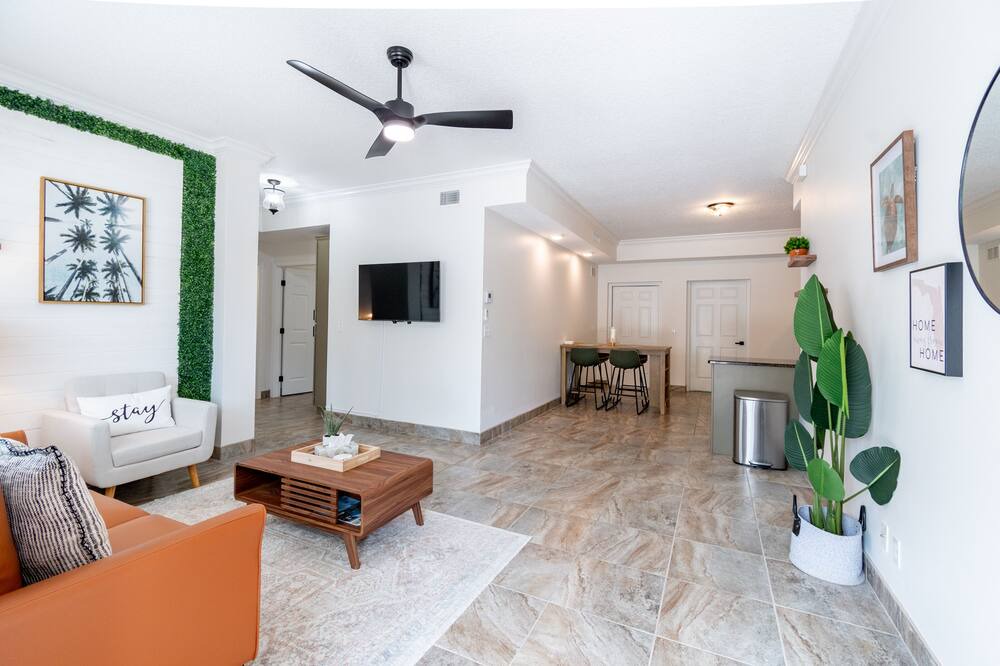 Photo of Livingroom in Crescent Beach