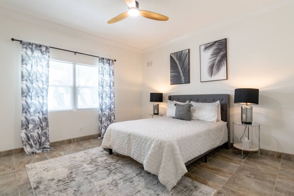 Photo of Bedroom in Crescent Beach