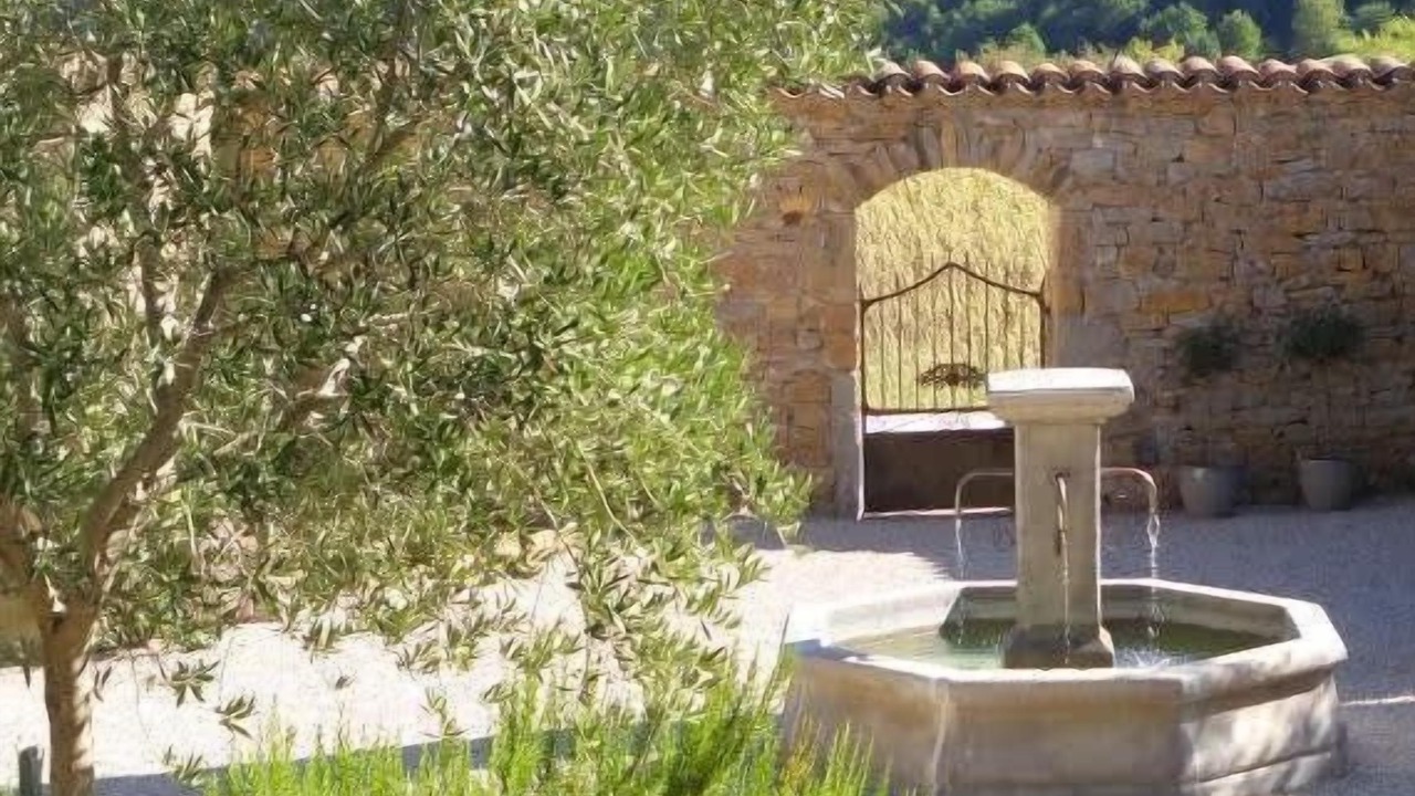 Photo of Outdoor in Villeneuve d'Aveyron
