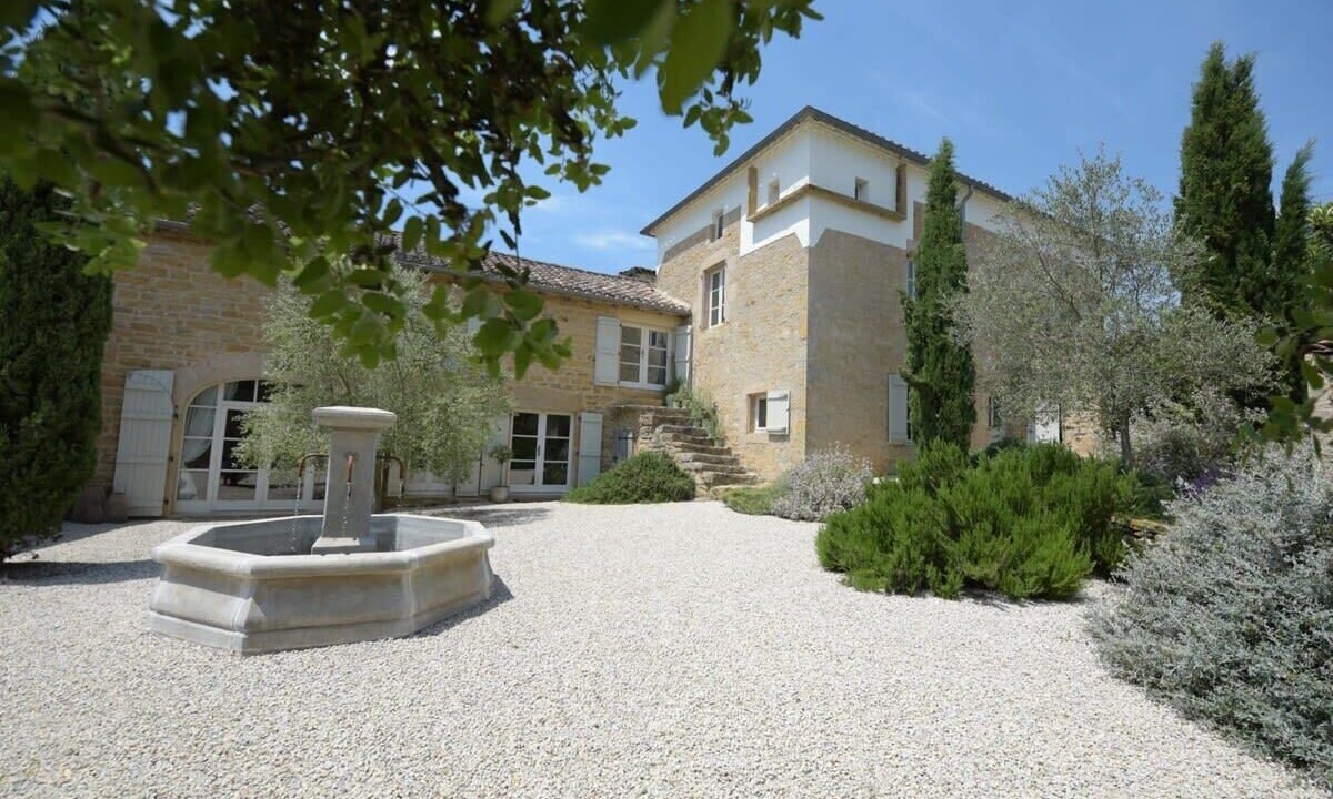 Photo of Outdoor in Villeneuve d'Aveyron