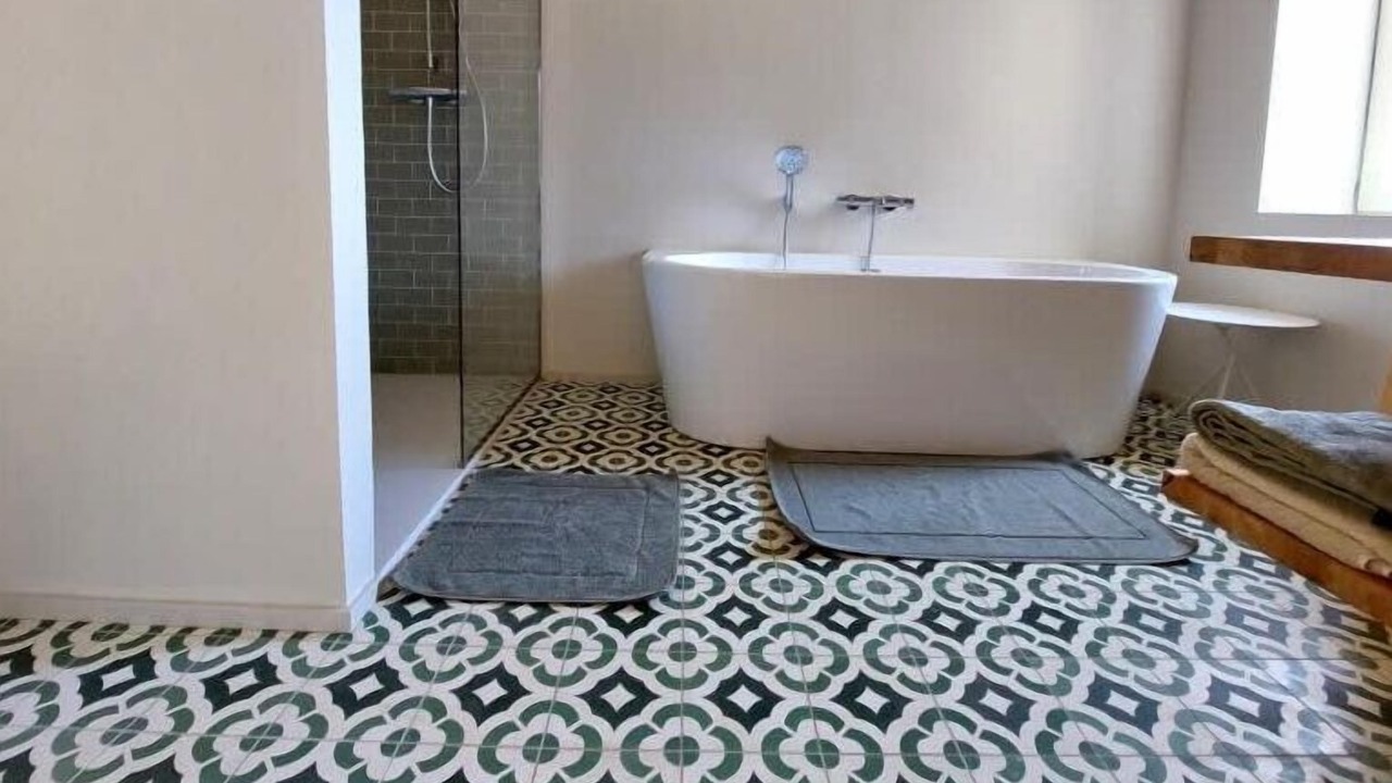 Photo of Others in Viens