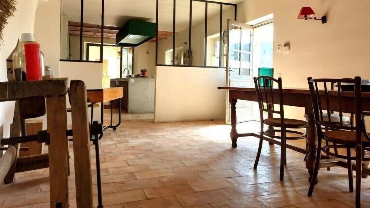 Photo of Others in Viens