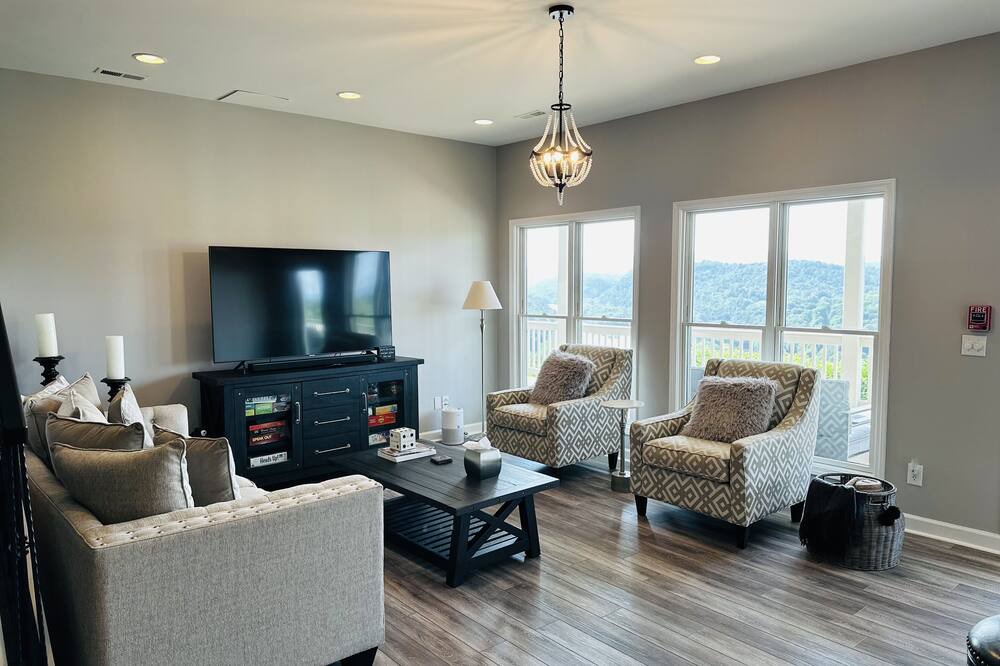 Photo of Livingroom in Goldbond